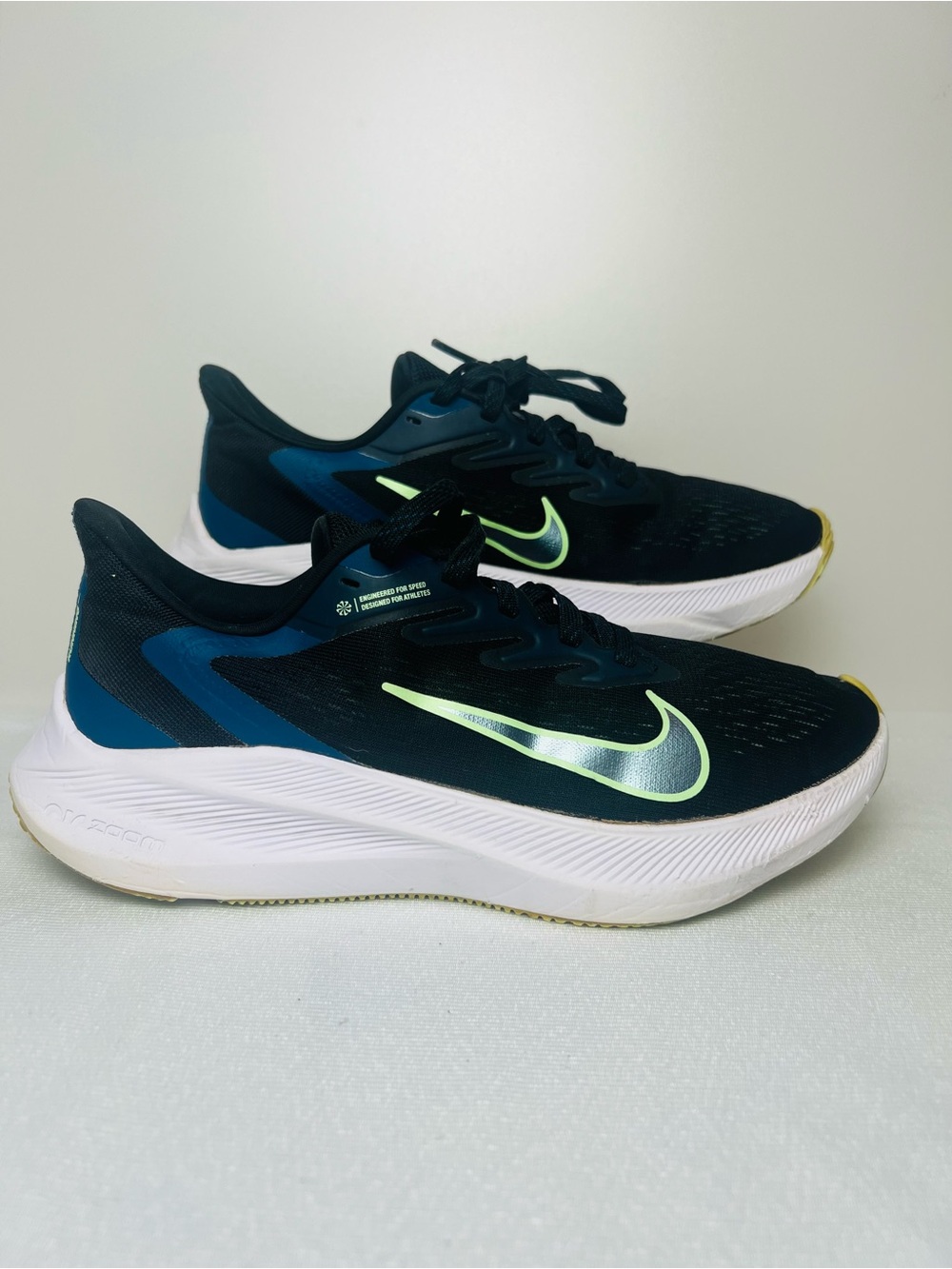 Nike Zoom Winflo 7 Running Shoes, Size W7.5. Used, Good Conditions.